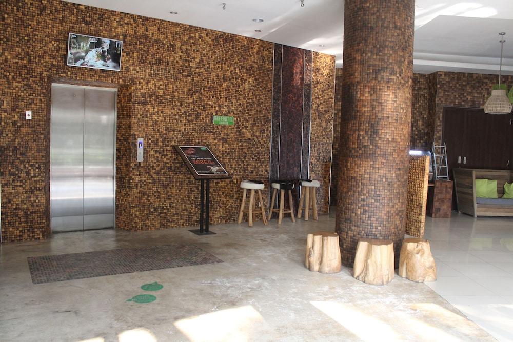 Greenotel Cilegon Exterior photo